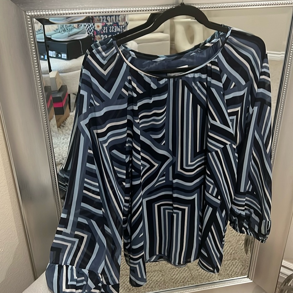 Calvin Klein blouse extremely flattering